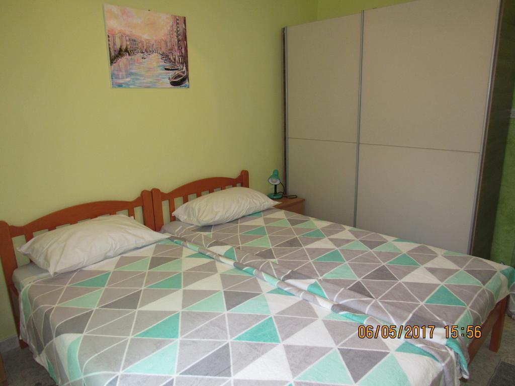 Guest House Vanessa Supetar Exterior foto